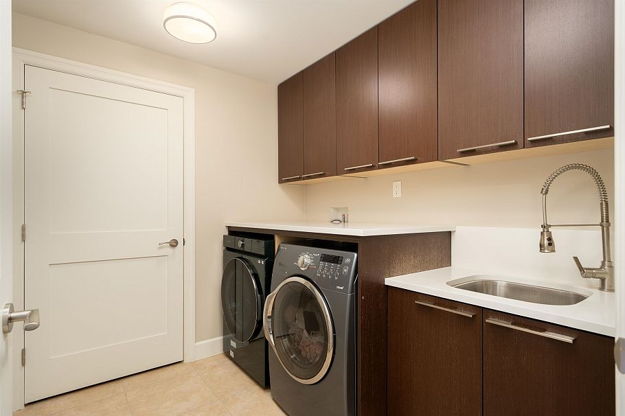4103 W 11th Avenue Vancouver, BC - 35