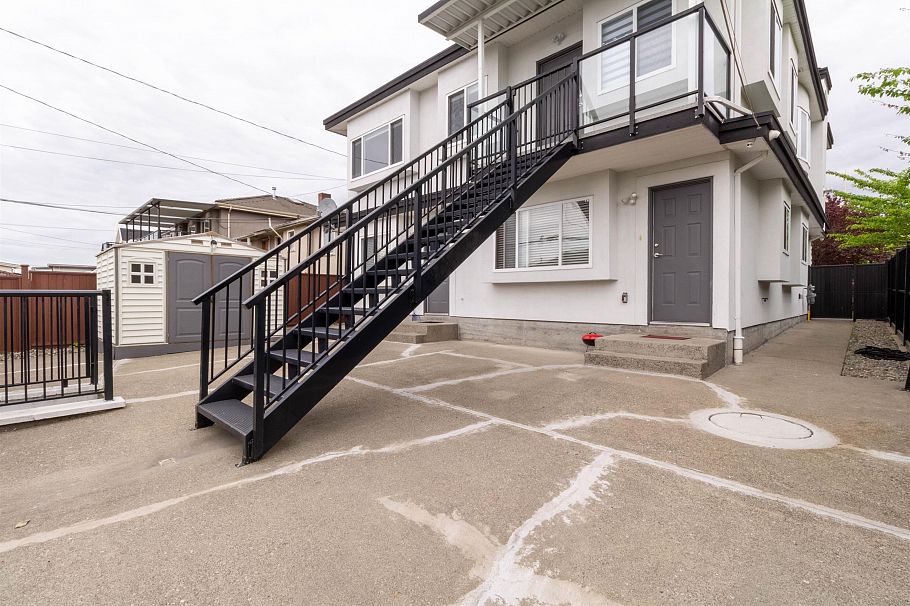 392 E 63rd Avenue Vancouver, BC - 19