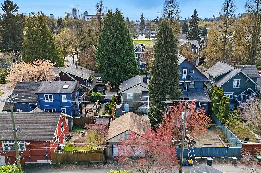 905 W 23rd Avenue Vancouver, BC - 13