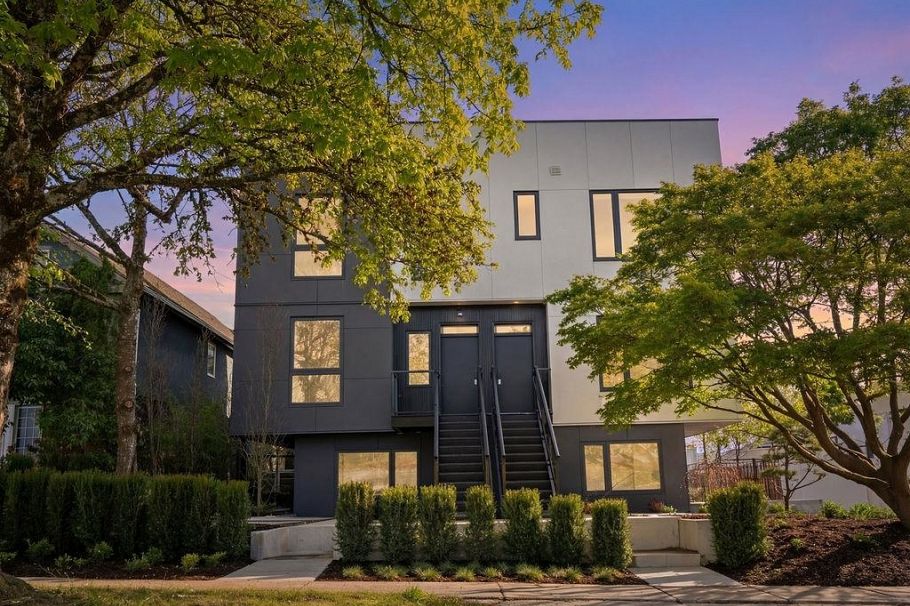 692 W 29th Avenue Vancouver, BC - 38