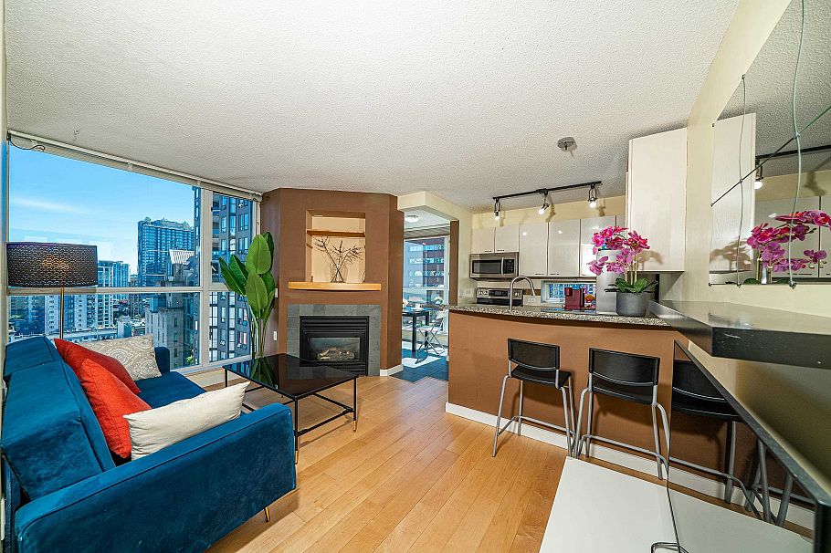 1509 1068 Hornby Street Vancouver, BC - 3