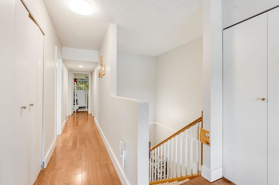 1039 Old Lillooet Road North Vancouver, BC - 8
