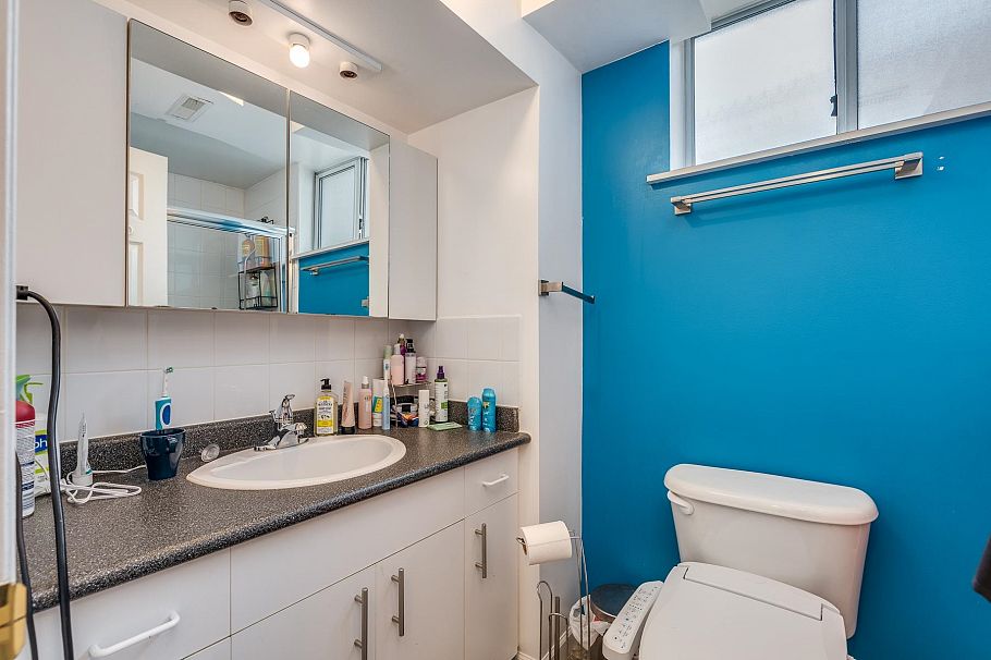 1276 Douglas Road Burnaby, BC - 15