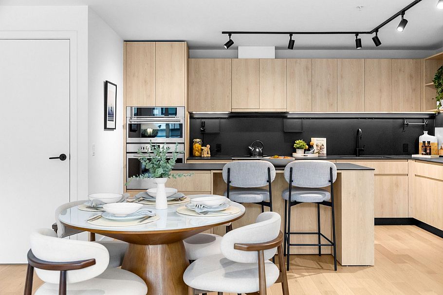 3956 Dumfries Street Vancouver, BC - 9
