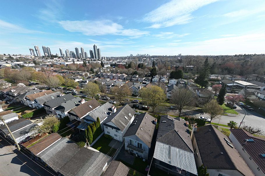 3523 Napier Street Vancouver, BC - 27