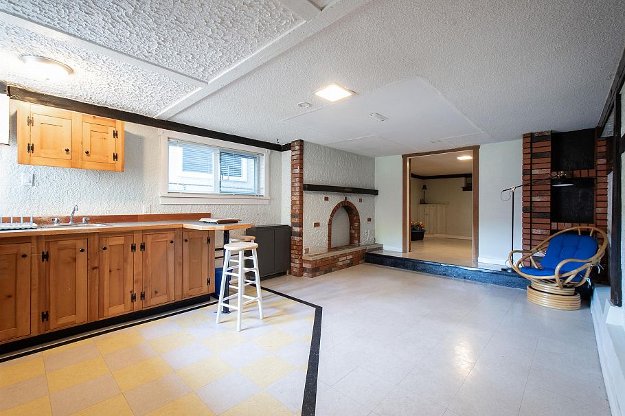 2248 Graveley Street Vancouver, BC - 32