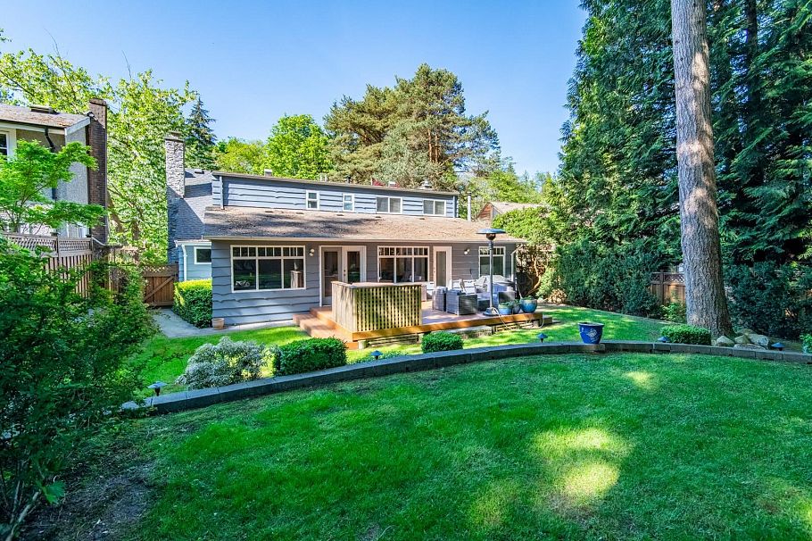 4176 W King Edward Avenue Vancouver, BC - 2