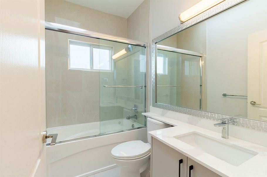 392 E 63rd Avenue Vancouver, BC - 12