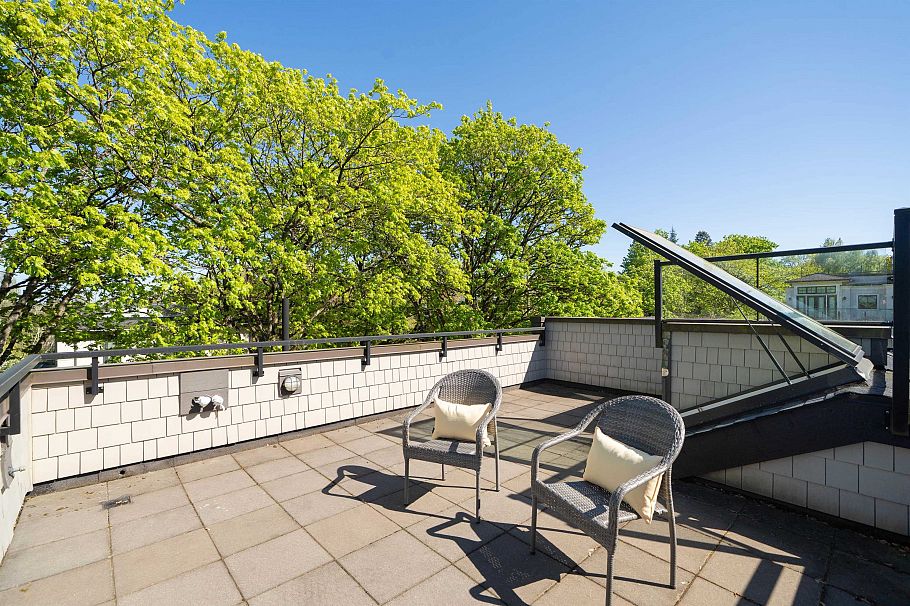 4103 W 11th Avenue Vancouver, BC - 27