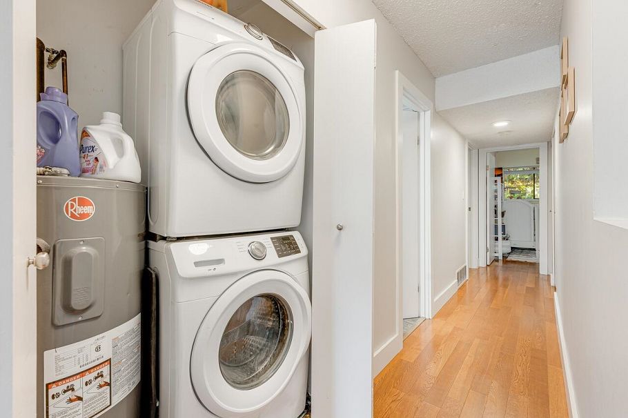 1039 Old Lillooet Road North Vancouver, BC - 16
