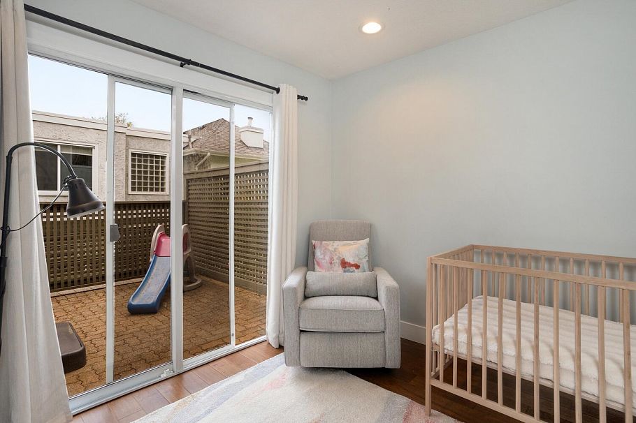 7 232 E 6th Street North Vancouver, BC - 24