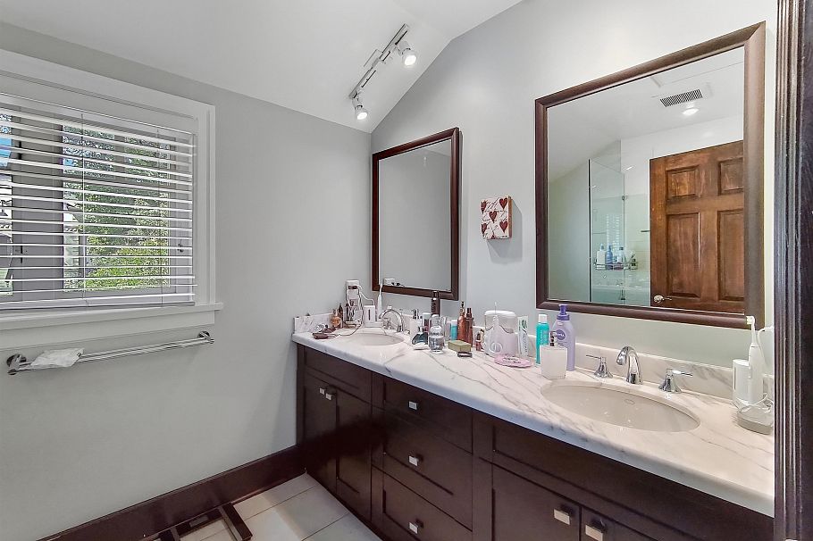 3521 W 39th Avenue Vancouver, BC - 13