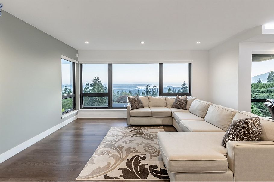 383 Newdale Street North Vancouver, BC - 30