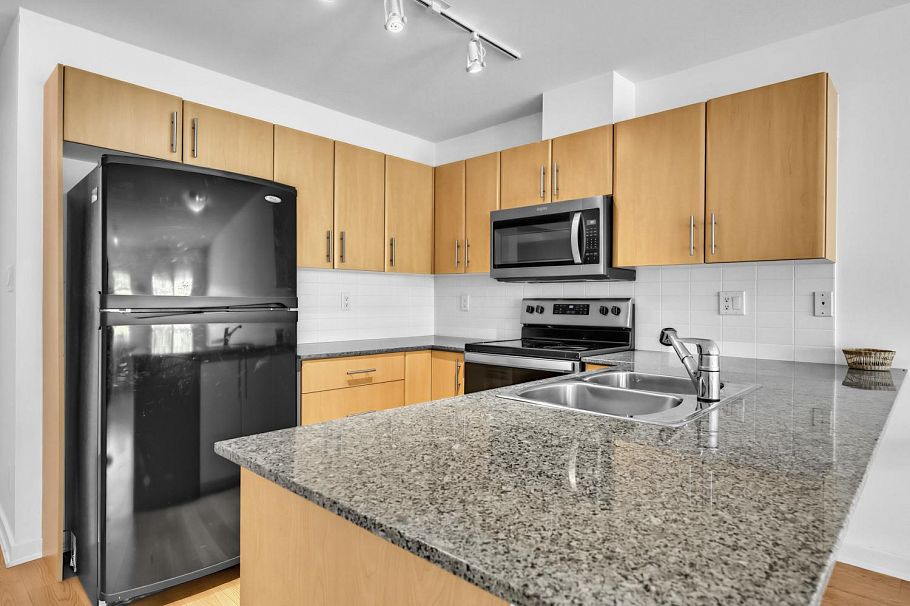 212 2780 Acadia Road Vancouver, BC - 3