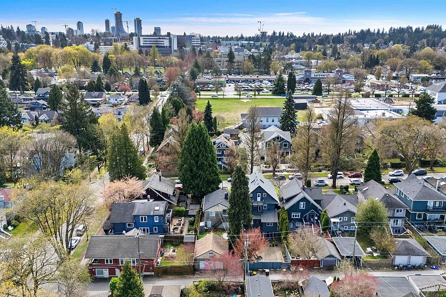 905 W 23rd Avenue Vancouver, BC - 10