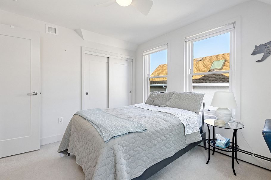 1 & 2 244 E 5th Street North Vancouver, BC - 16