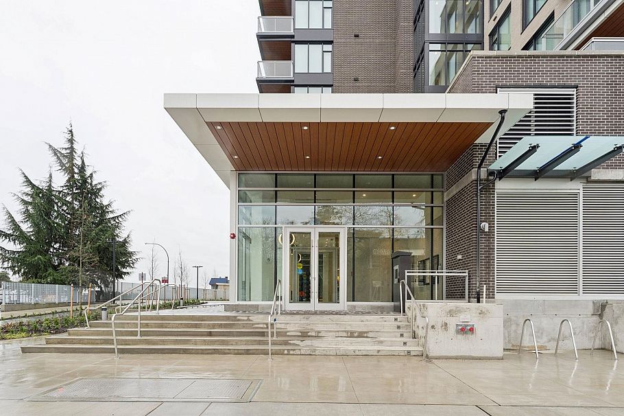 317 755 Harbourside Drive North Vancouver, BC - 2
