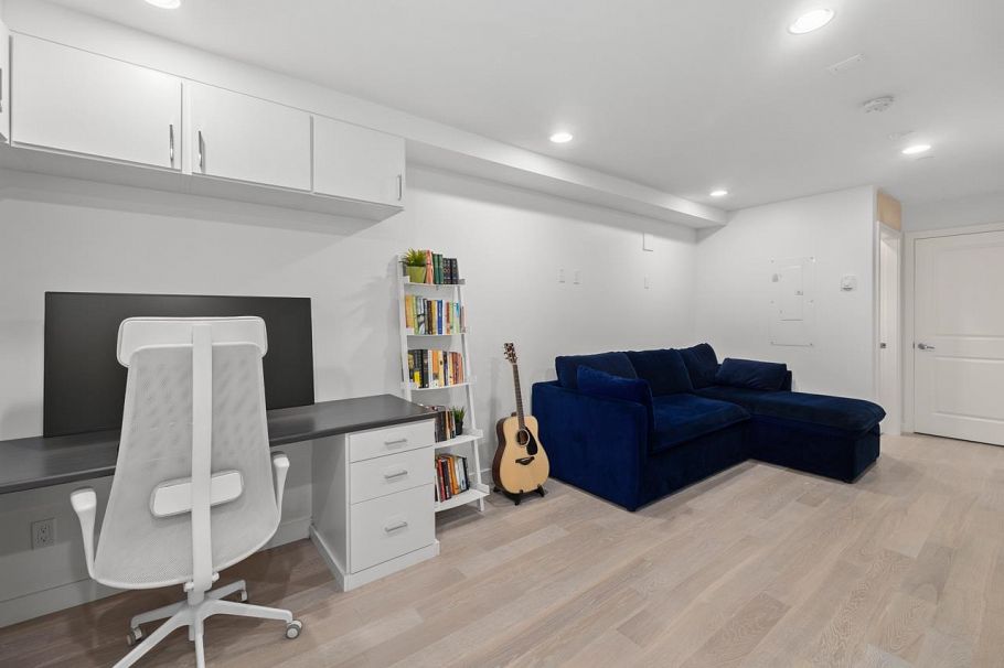 1847 Adanac Street Vancouver, BC - 29