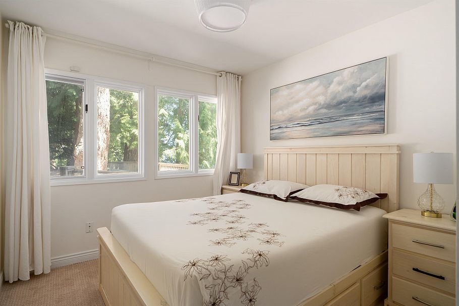 4793 Strathcona Road North Vancouver, BC - 36