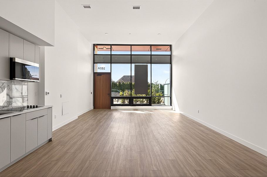 101/202 422 E 3rd Street North Vancouver, BC - 4