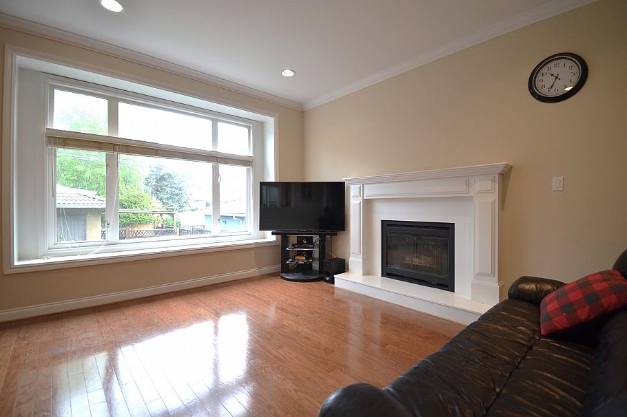 4347 W 13th Avenue Vancouver, BC - 16