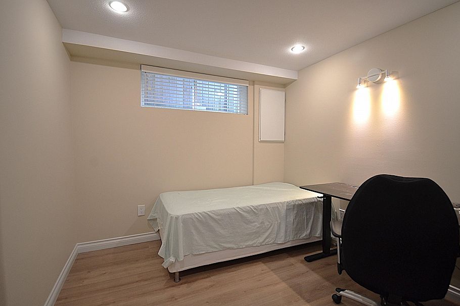 4347 W 13th Avenue Vancouver, BC - 32