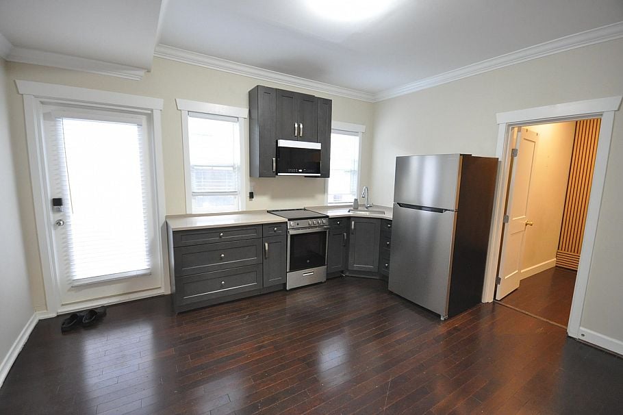 1628 SW MARINE DRIVE, Vancouver BC V6P 6A9 Vancouver, BC - 1