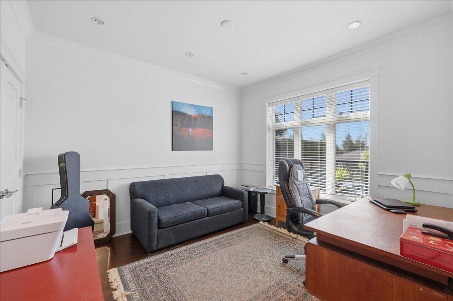 1152 Wellington Drive North Vancouver, BC - 17