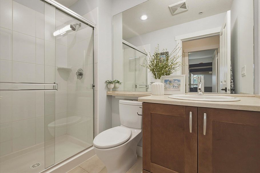308 1111 E 27th Street North Vancouver, BC - 25