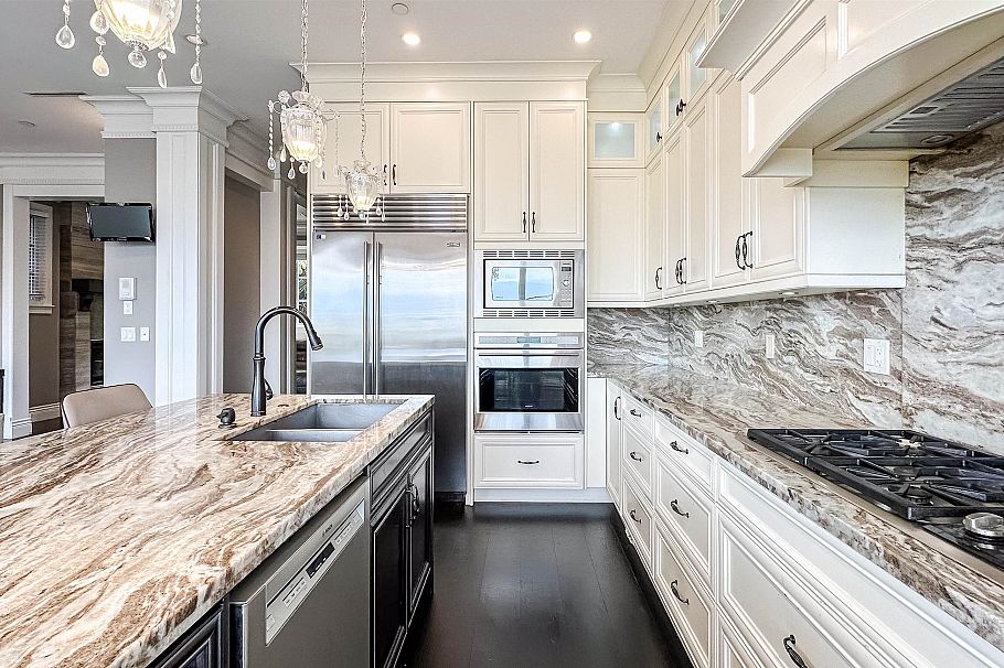 3941 W 11th Avenue Vancouver, BC - 15