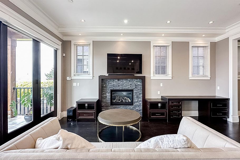 3941 W 11th Avenue Vancouver, BC - 11