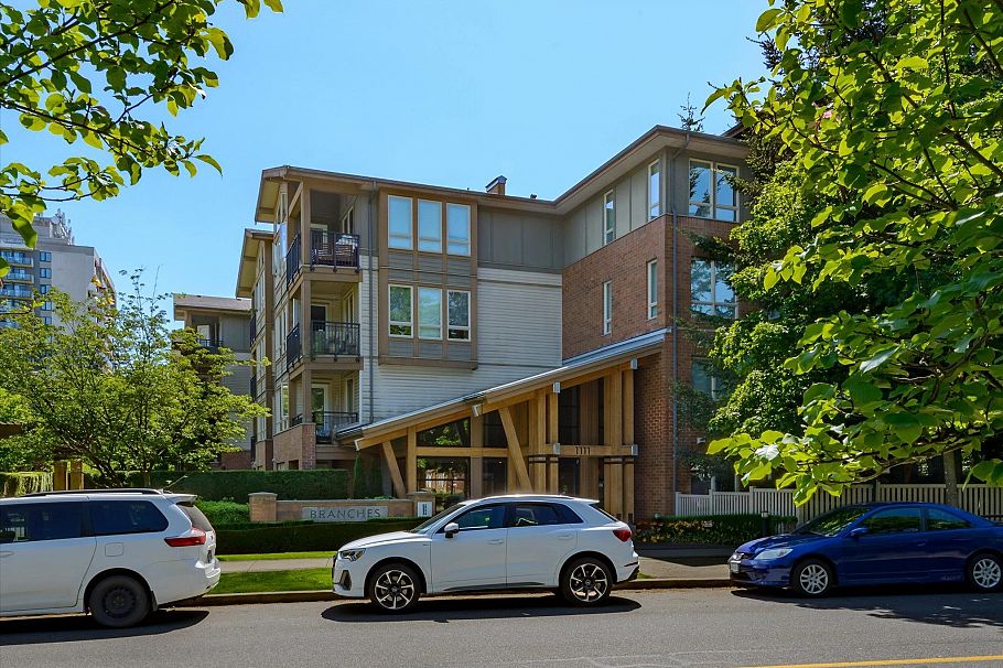 308 1111 E 27th Street North Vancouver, BC - 38