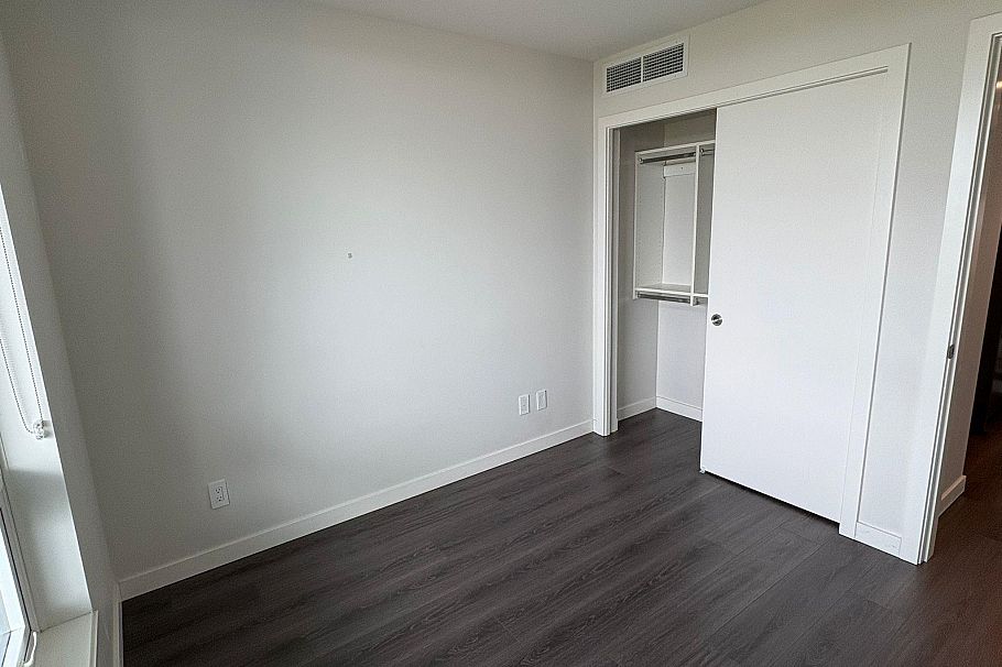2402 8189 Cambie Street Vancouver, BC - 9