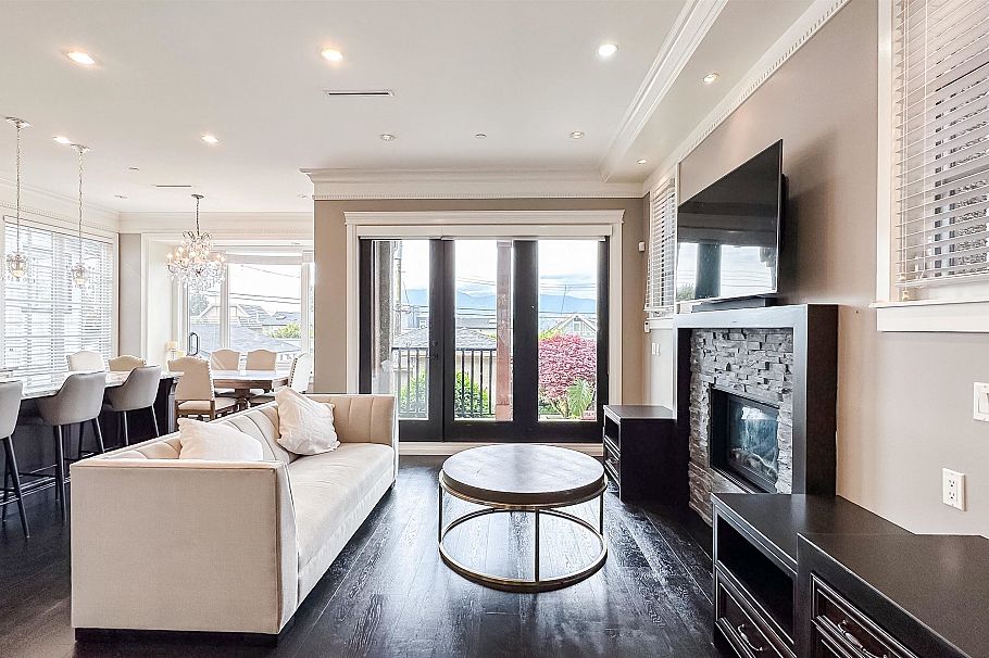 3941 W 11th Avenue Vancouver, BC - 10