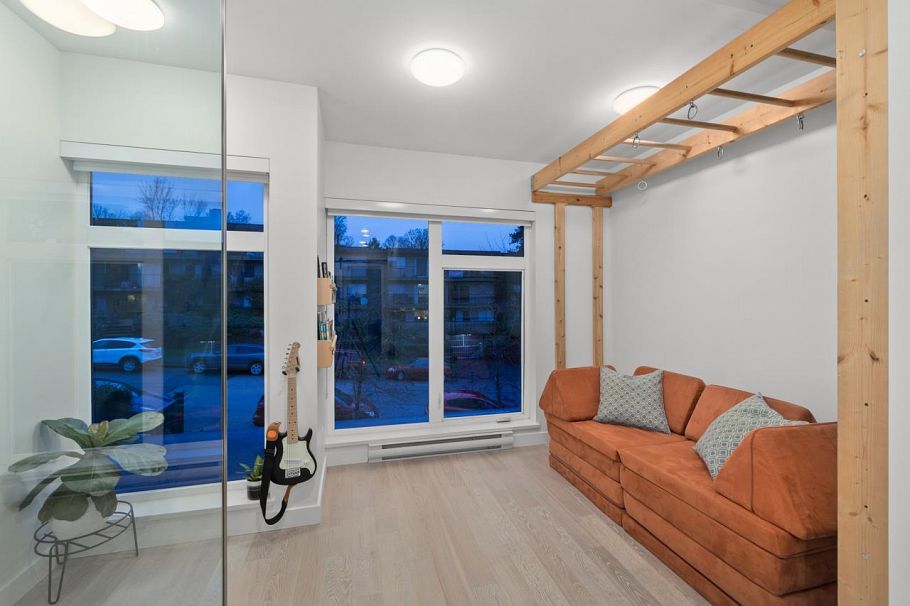 1847 Adanac Street Vancouver, BC - 18
