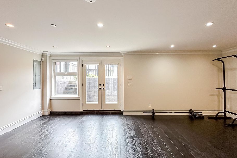 3941 W 11th Avenue Vancouver, BC - 33