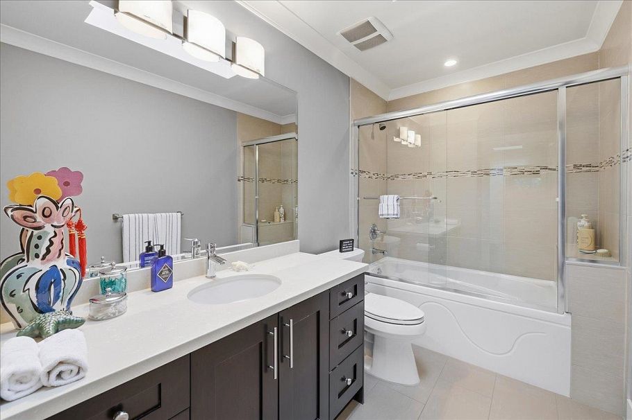 1152 Wellington Drive North Vancouver, BC - 29