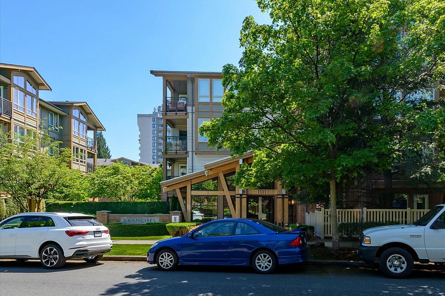 308 1111 E 27th Street North Vancouver, BC - 34
