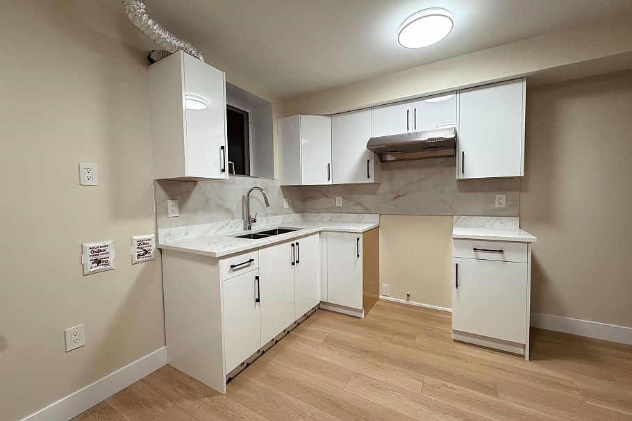2828 Cheyenne Avenue Vancouver, BC - 18