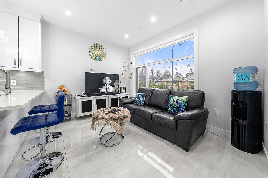 6751 Knight Street Vancouver, BC - 4