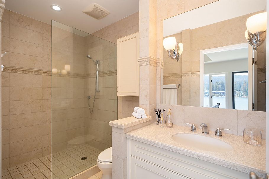 4793 Strathcona Road North Vancouver, BC - 34