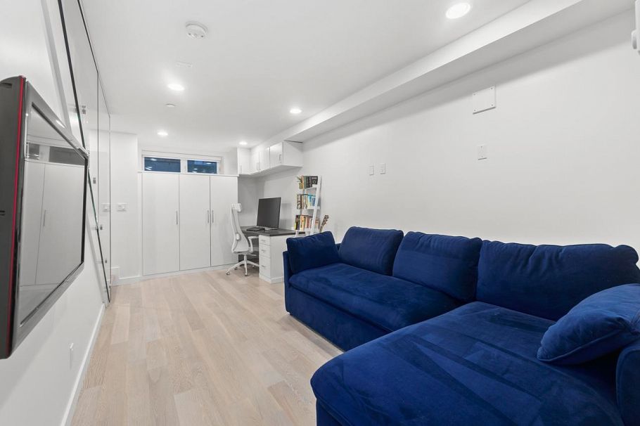 1847 Adanac Street Vancouver, BC - 27
