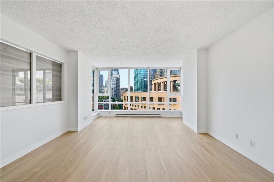 1605 788 Hamilton Street Vancouver, BC - 2