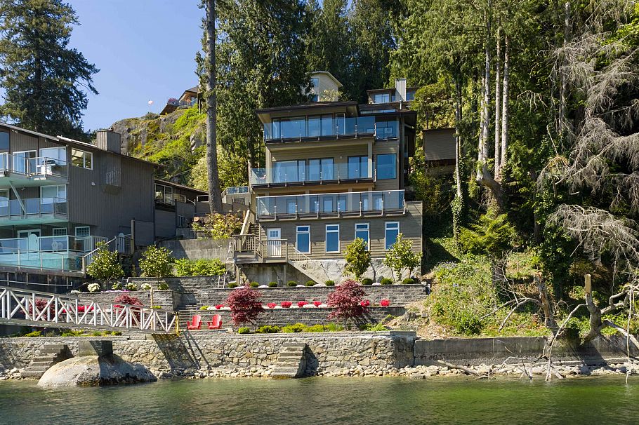 4793 Strathcona Road North Vancouver, BC - 1