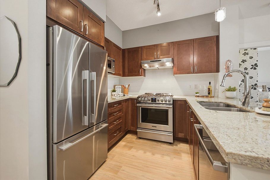 308 1111 E 27th Street North Vancouver, BC - 14