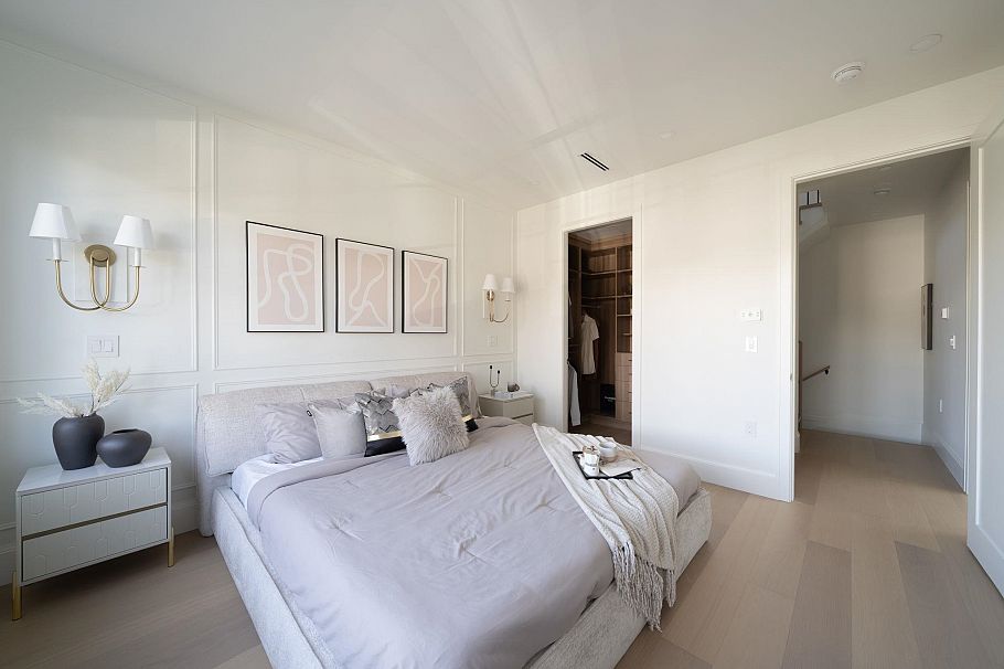 1 864 E 16th Avenue Vancouver, BC - 16