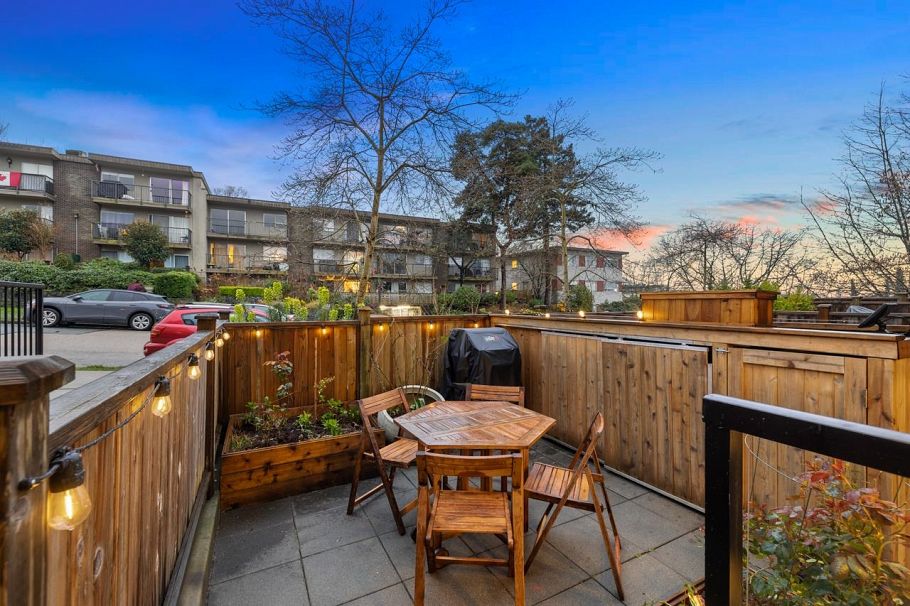 1847 Adanac Street Vancouver, BC - 3