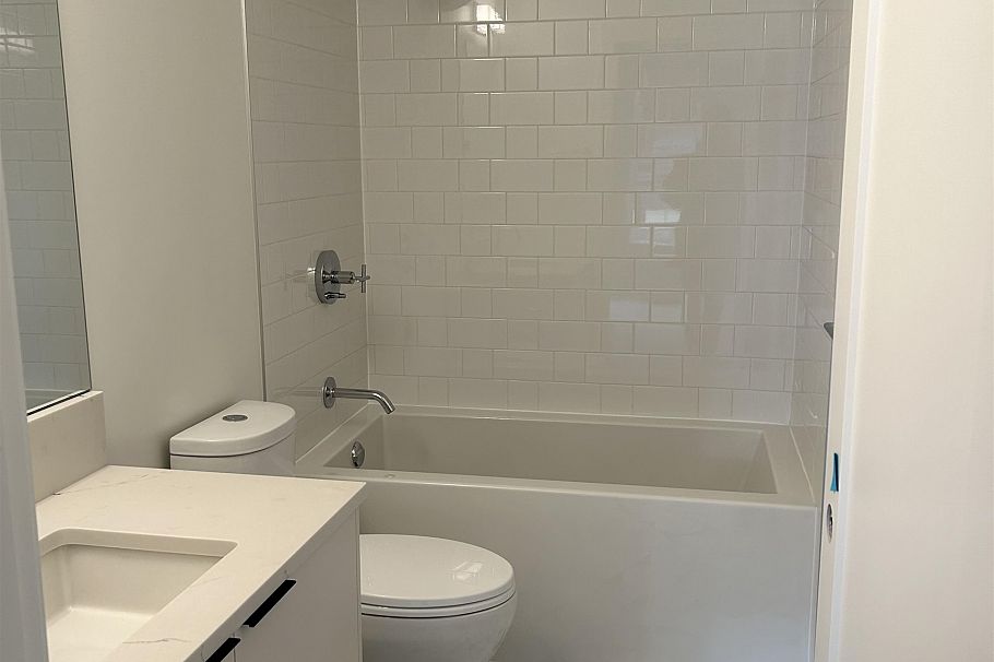 6 237 Ridgeway Avenue North Vancouver, BC - 25