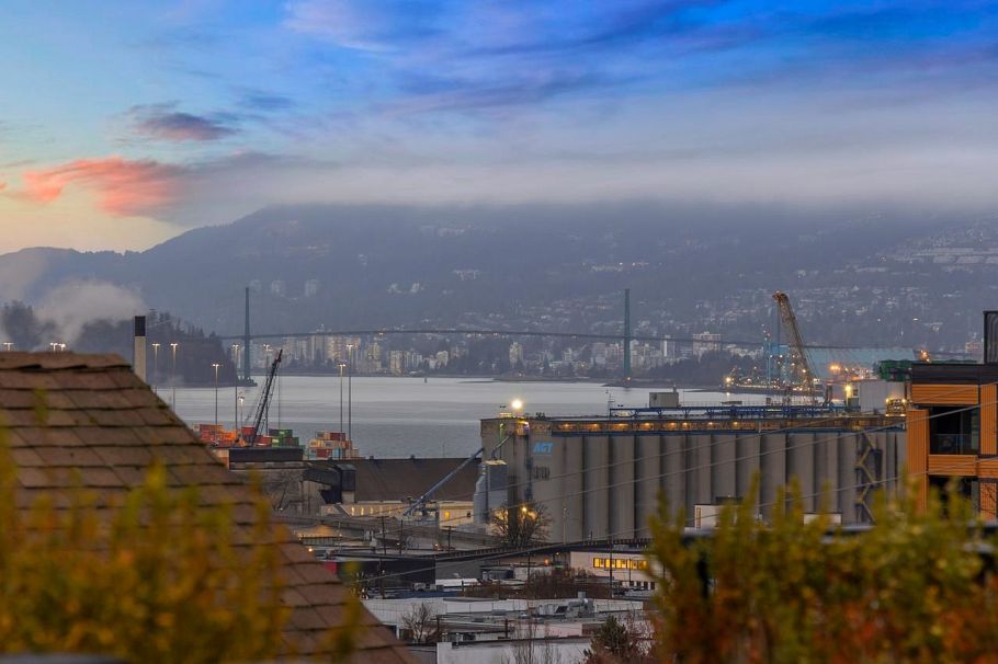 1847 Adanac Street Vancouver, BC - 26