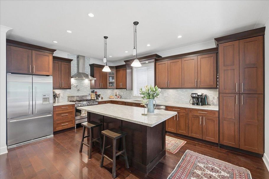 1152 Wellington Drive North Vancouver, BC - 10